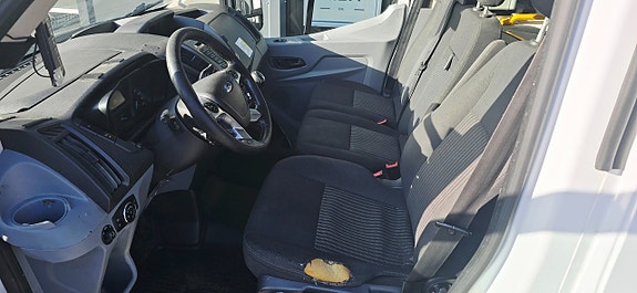 Ford Transit 10 of 14
