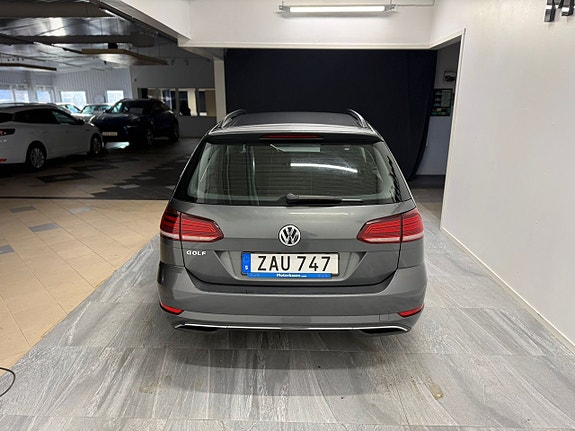 Volkswagen Golf-Serie 5 of 13