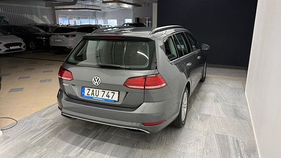 Volkswagen Golf-Serie 4 of 13