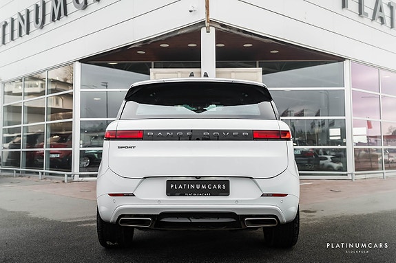 Land Rover Range Rover Sport 4 of 5