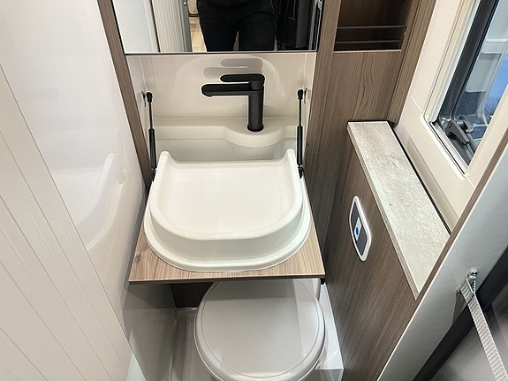 Kabe NOVUM C720 LXL (Prime Comfort+ALDE+Aut 170hk+Adaptiv+Litium) 20 of 23