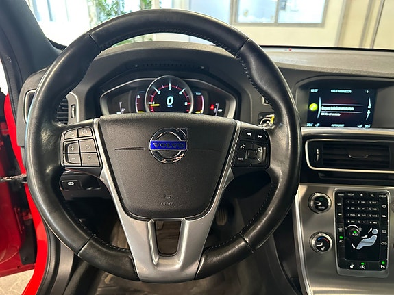 Volvo V60 10 of 16