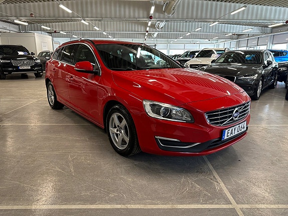 Volvo V60 2 of 16