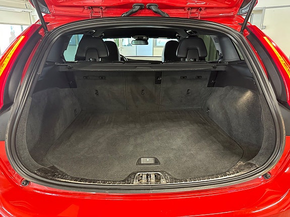 Volvo V60 5 of 16