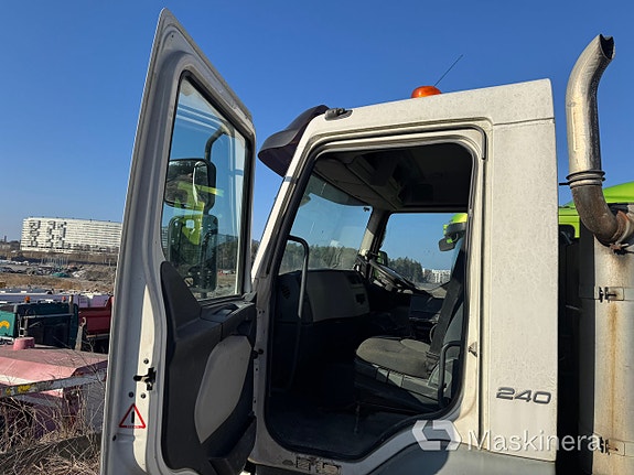 Sug/sopbil Volvo FL-240 4*2 9 of 27