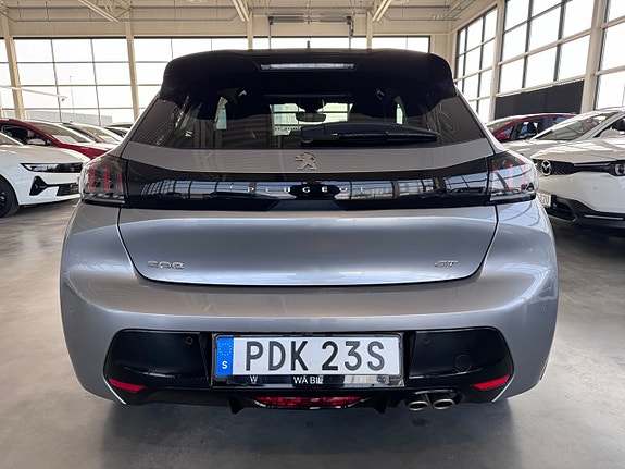 Peugeot 208 4 of 16