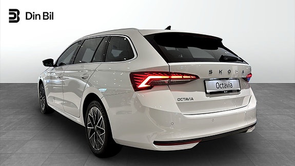 Skoda Octavia 3 of 5