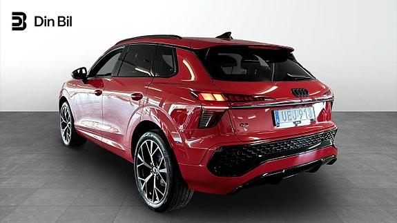 Audi Q3 3 of 5