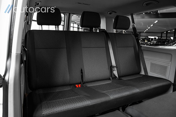 Volkswagen Caravelle 28 of 30