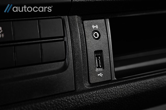 Volkswagen Caravelle 25 of 30