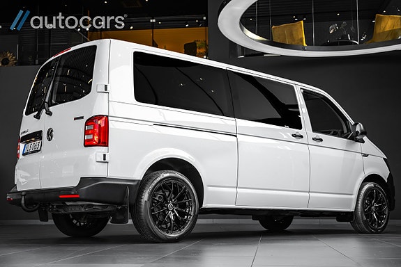 Volkswagen Caravelle 3 of 5