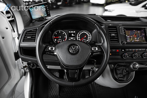 Volkswagen Caravelle 15 of 30