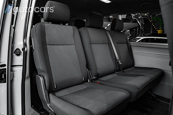 Volkswagen Caravelle 27 of 30