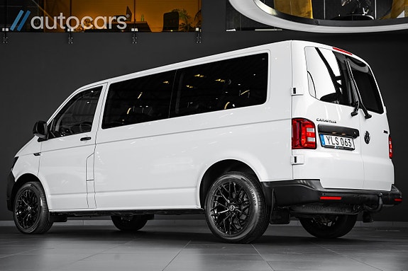Volkswagen Caravelle 4 of 5