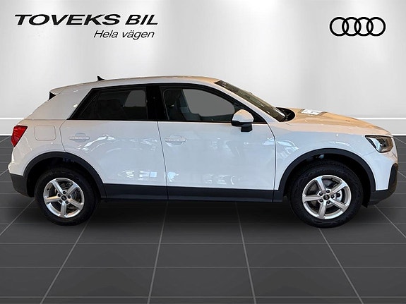 Audi Q2 4 of 14