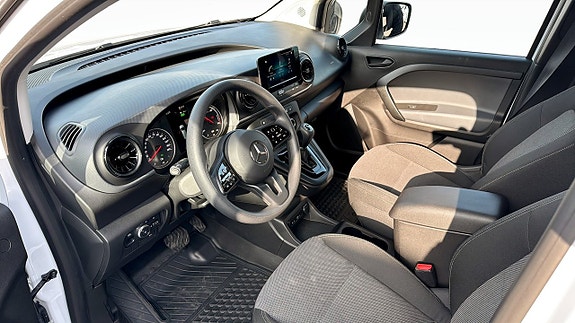 Mercedes-Benz eCitan 10 of 16