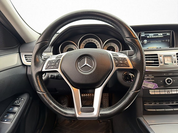 Mercedes-Benz E220 10 of 23