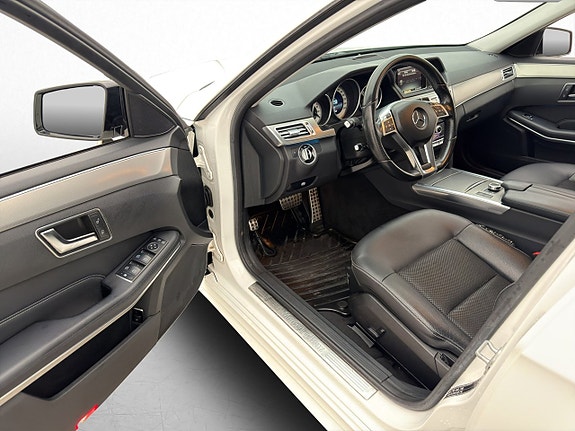 Mercedes-Benz E220 8 of 23