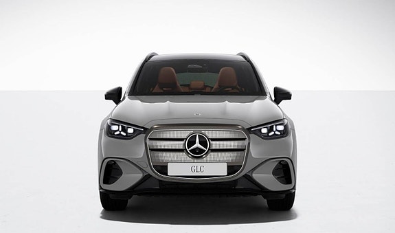 Mercedes-Benz GLC400 2 of 5