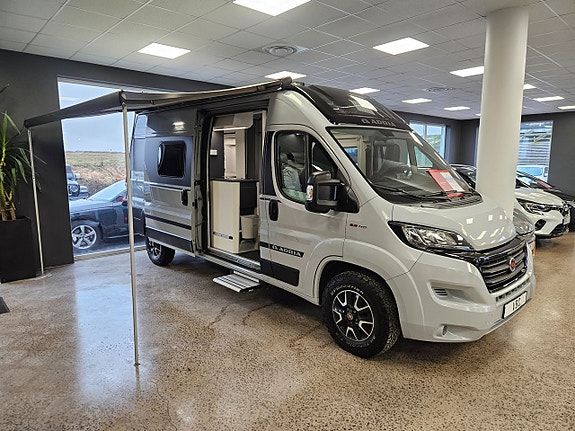 Adria TWIN SUPREME SPB 600 Solceller / Dragkrok / Kamera / Sensorer