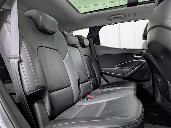 Hyundai Santa Fe 13 of 16