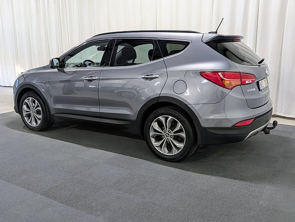 Hyundai Santa Fe 3 of 16