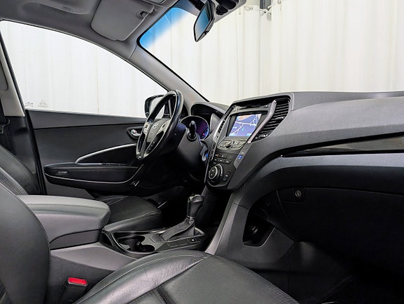 Hyundai Santa Fe 9 of 16