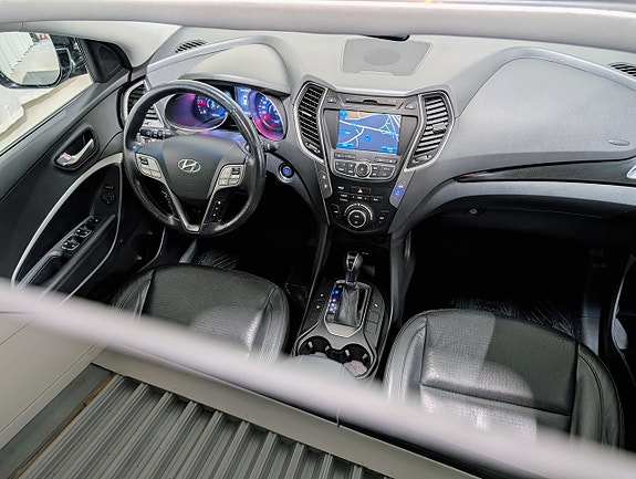 Hyundai Santa Fe 8 of 16