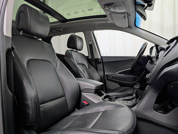 Hyundai Santa Fe 11 of 16