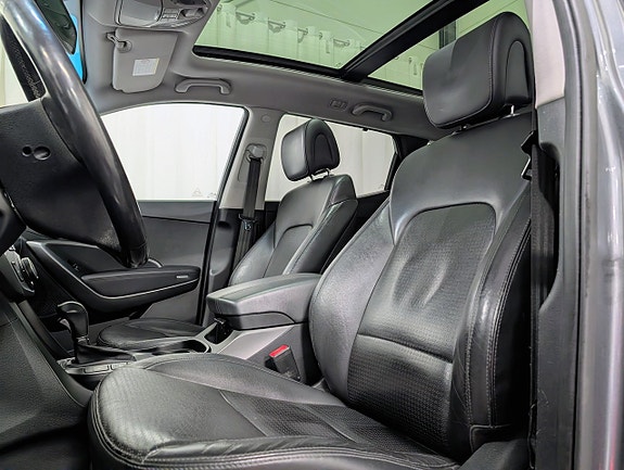 Hyundai Santa Fe 10 of 16