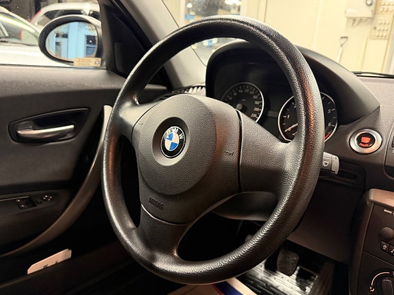 BMW 116i 7 of 9