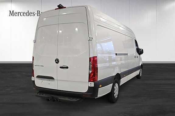 Mercedes-Benz eSprinter 420 4 of 10