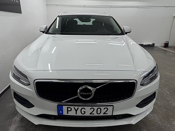 Volvo V90 3 of 5
