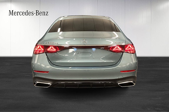 Mercedes-Benz E300 de 6 of 18