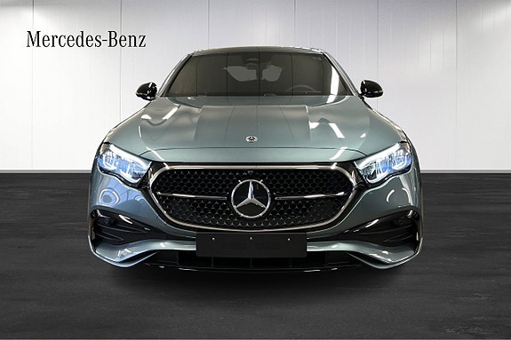 Mercedes-Benz E300 de 5 of 18