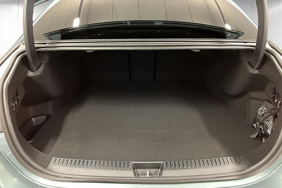 Mercedes-Benz E300 de 7 of 18