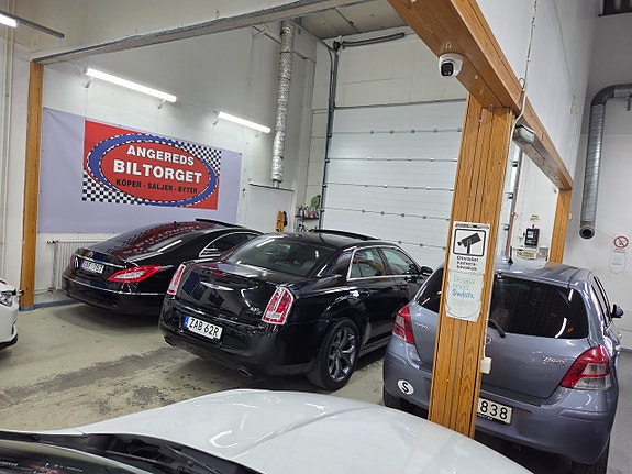 Chrysler 300 6 of 17