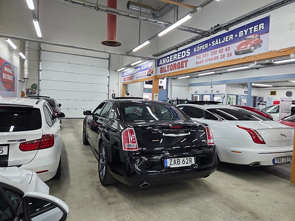 Chrysler 300 5 of 5