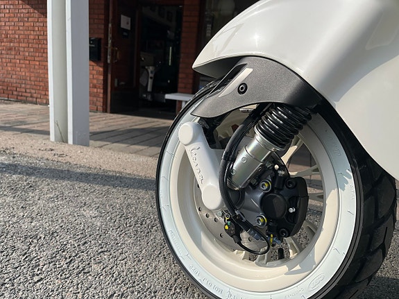 Vespa Sprint 50cc klass 1 sparkle white - NY! 12 of 13