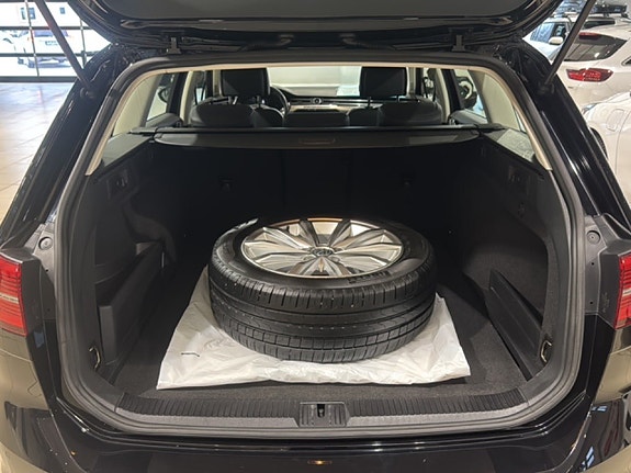 Volkswagen Passat 14 of 14