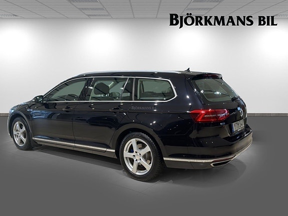 Volkswagen Passat 6 of 14