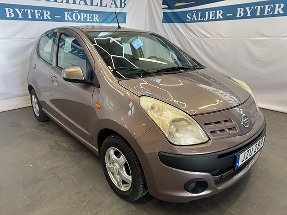 Nissan Pixo 2 of 5