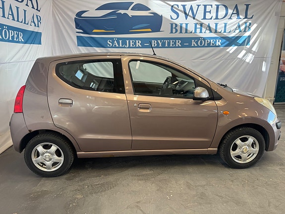 Nissan Pixo 9 of 17
