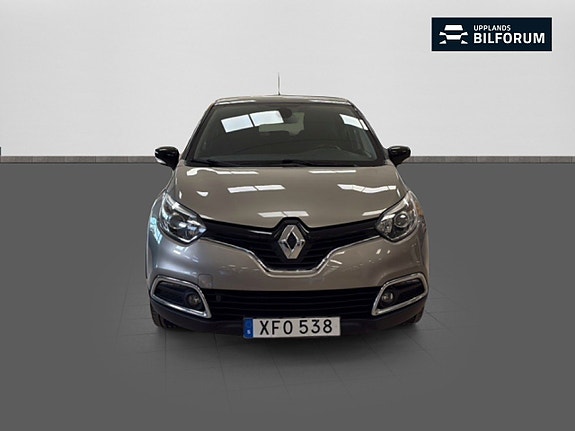 Renault Captur 2 of 5