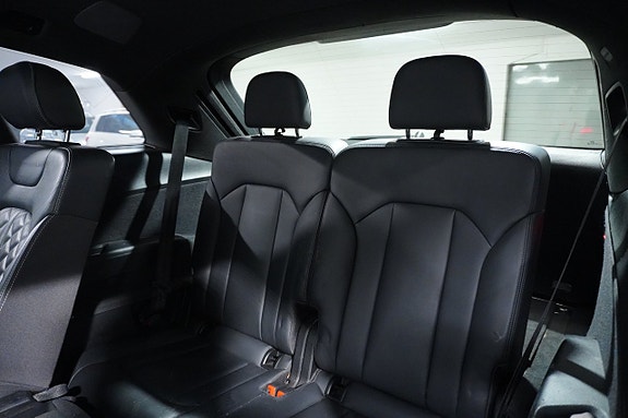 Audi SQ7 14 of 27