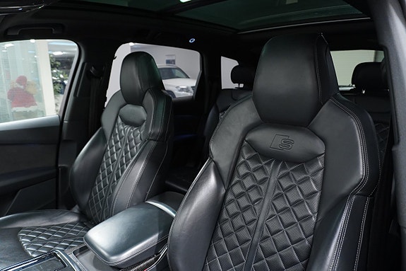 Audi SQ7 11 of 27