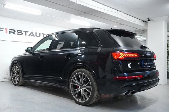 Audi SQ7 4 of 5