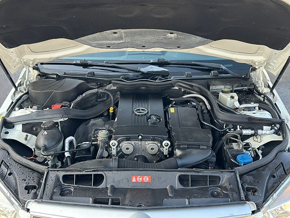 Mercedes-Benz C180 6 of 6