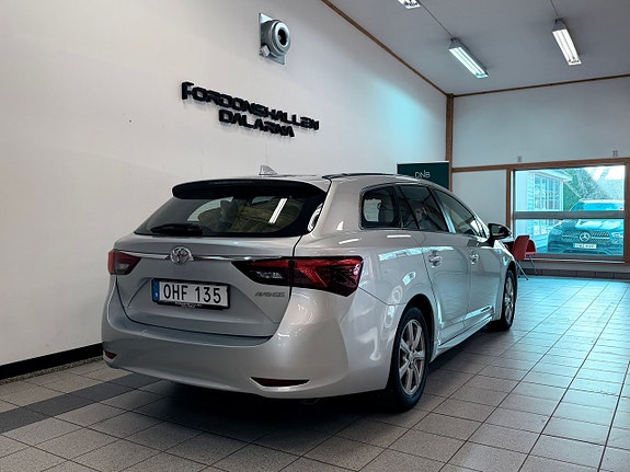 Toyota Avensis 5 of 5
