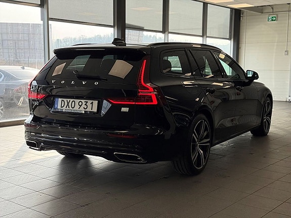 Volvo V60 3 of 5